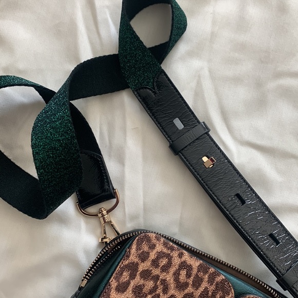 💯Auth Kate Spade metallic leopard & emerald green crossbody candid camera - Picture 4 of 9